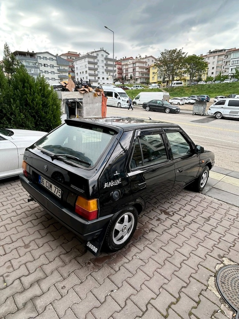 SKODA FAVORİT - 5