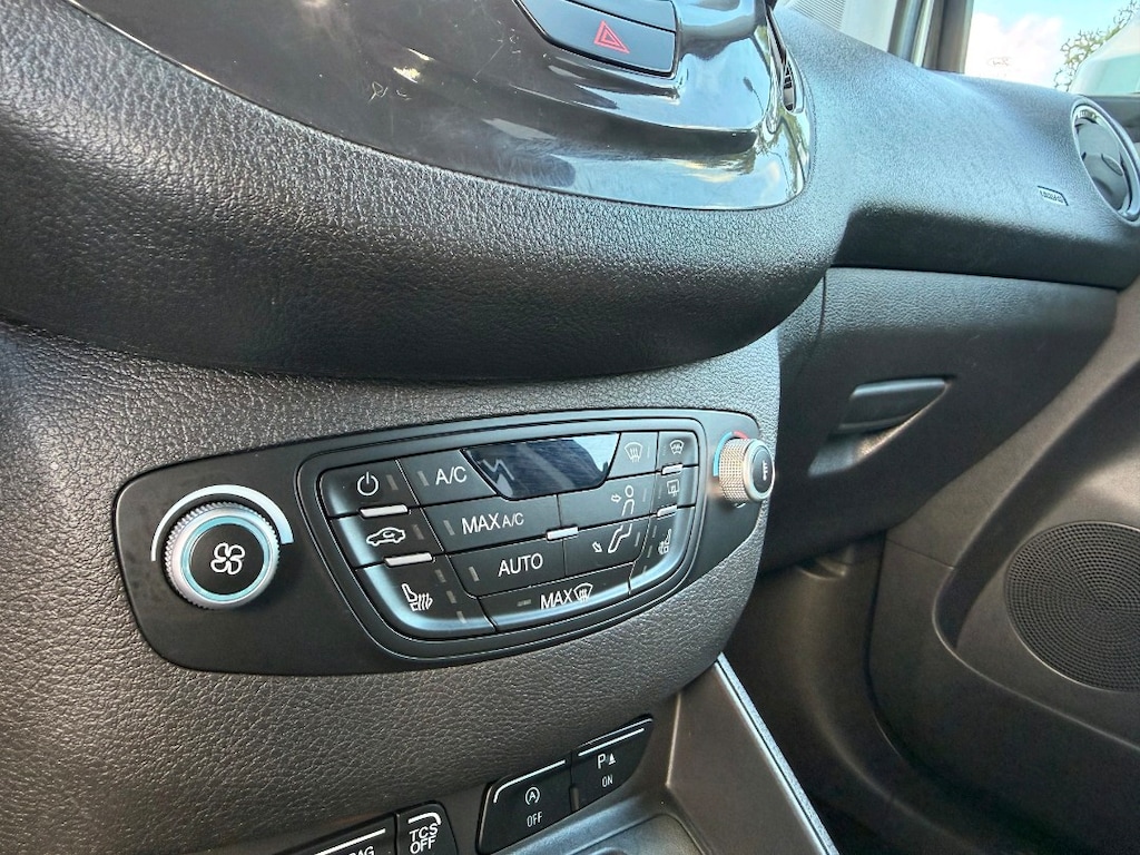 Ford Courier 2019 Değişensiz Boyasız 47000 km temiz Fatura Kesilecek - 19