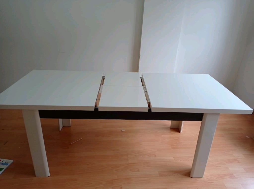 masa 2 adet sandalye var - 9