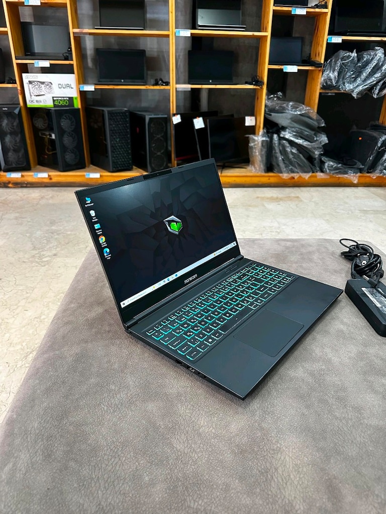 Monster Abra Intel i7 işlemci 16 GB RAM Nvidia 4 GB 512 SSD 1 TB - 7