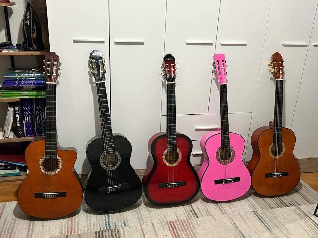 tertemiz sıfırdan farksız klasik gitar - 3