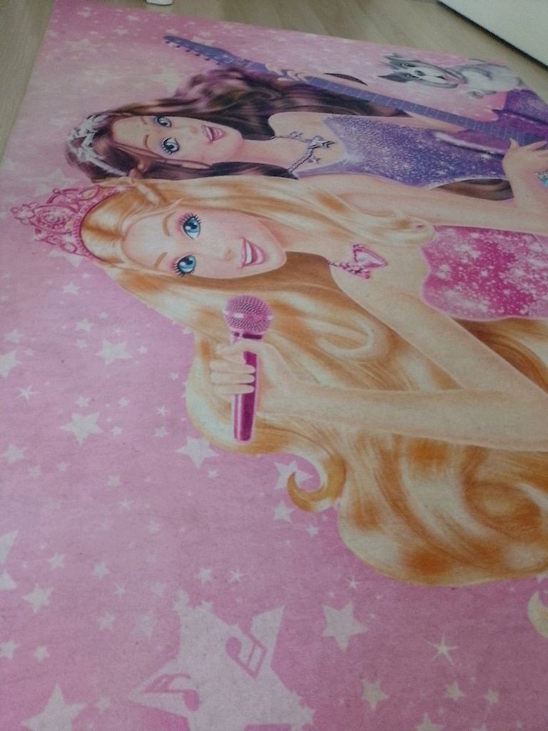 barbie li halı - 2