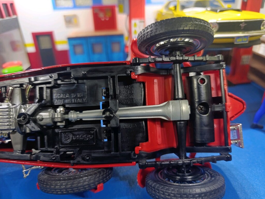 ALFA ROMEO MONZA 1934 BURAGO 1/18 - 7