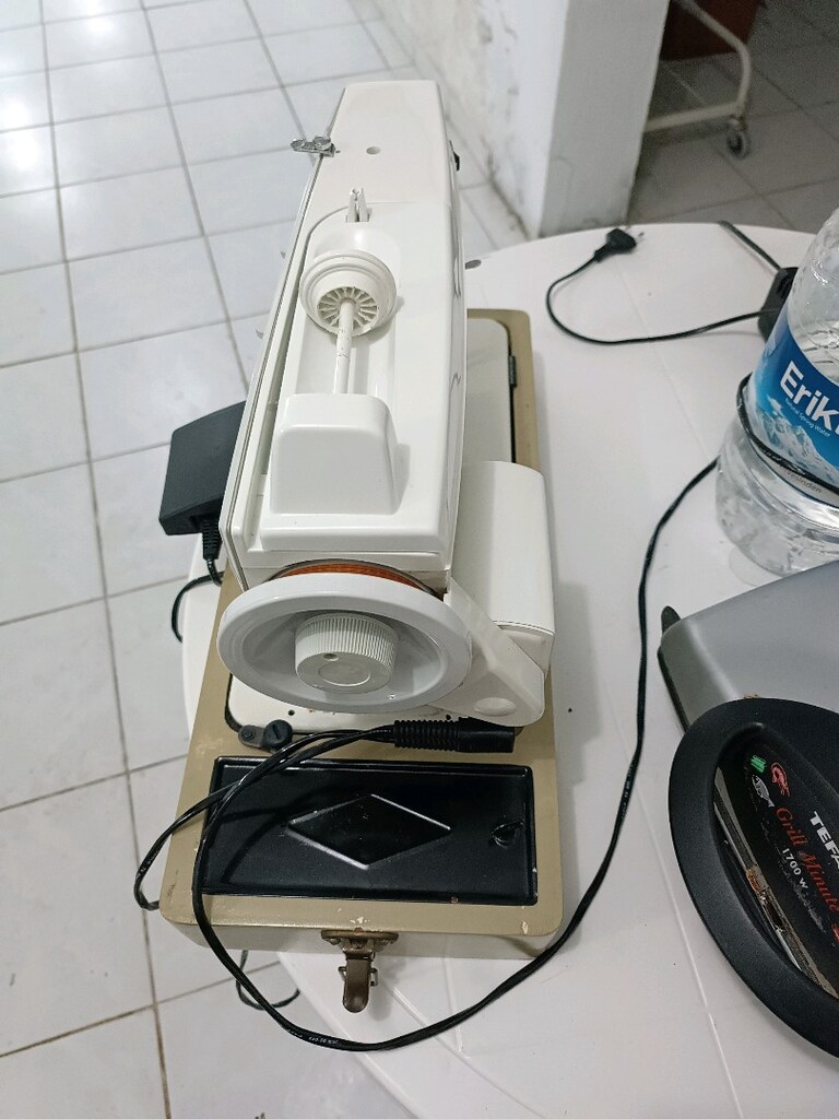 dikiş makinesi sünger hiç bir sorunu yok fiyat 4 bin TL nakliyem var - 4