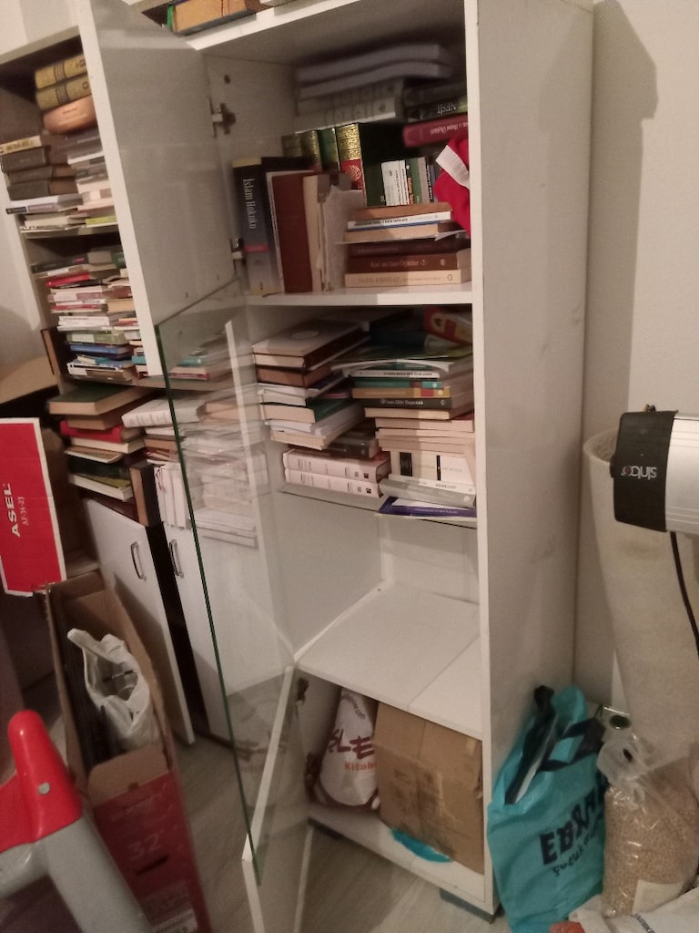 Bu fiyata yok camlı çok amaçlı dolap kullanılabilir acil indirim - 3