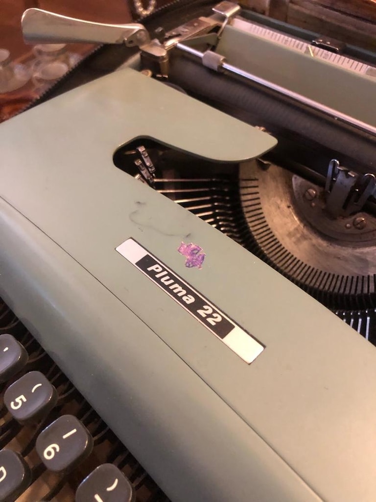 İtalyan Olivetti Pluma 22 Damgalı Antika Daktilo - 7