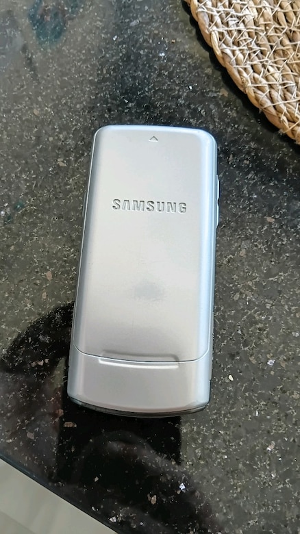 Samsung cep telefonu - 2