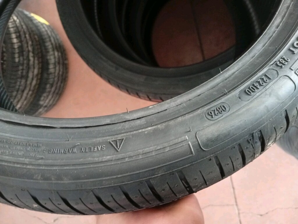 4adet sıfır lastikler 205/40R17 çok güzel lastikler mıles tone markası - 4