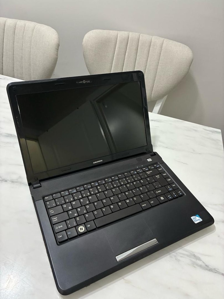 GRUNDIG 4 GB RAM LAPTOP - 8
