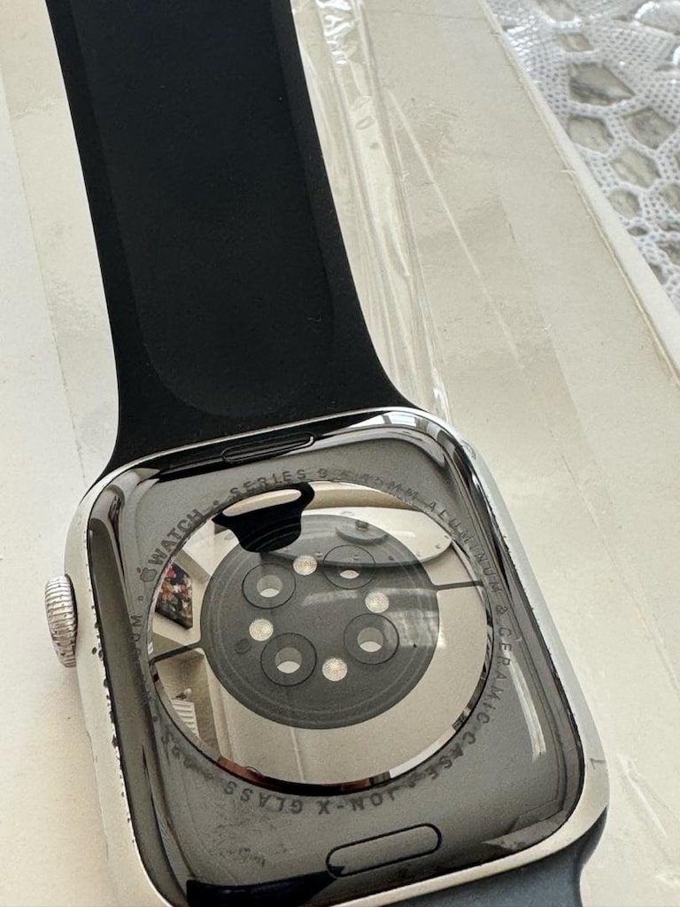 Apple Watch 9 (45 mm) - 3