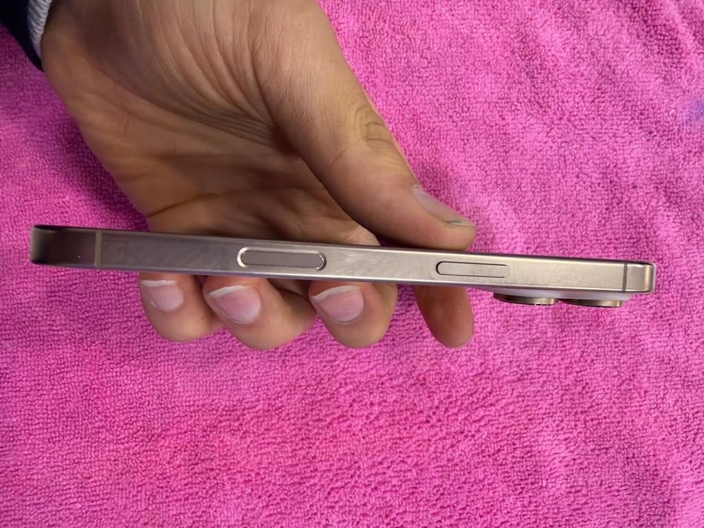 İPHONE 16 PRO 128GB - 3