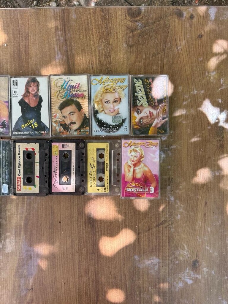 Yaklaşık 20 Adet Orijinal Karışık Müzik Kaseti - 3