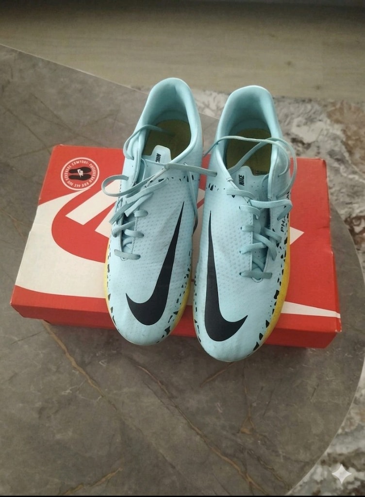 nike 41 numara krampon