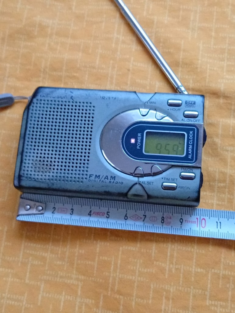 radyo meraklısına sahibinden ikinci el olarak çalışır durumda teslim - 3