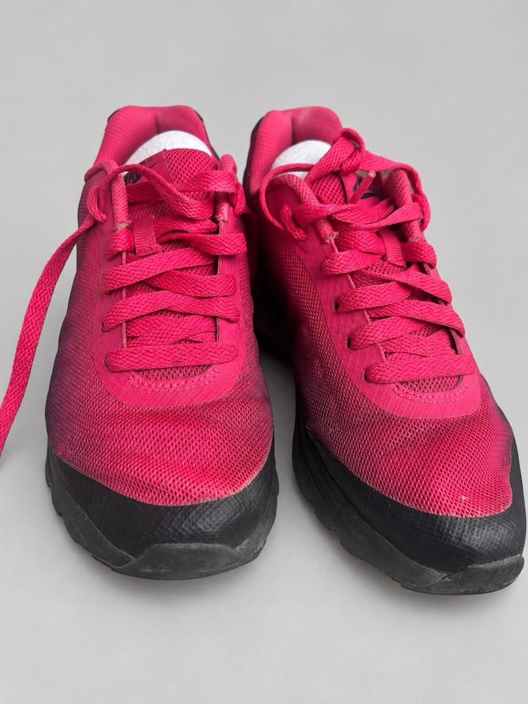 Pembe-Siyah Nike Spor Ayakkabı