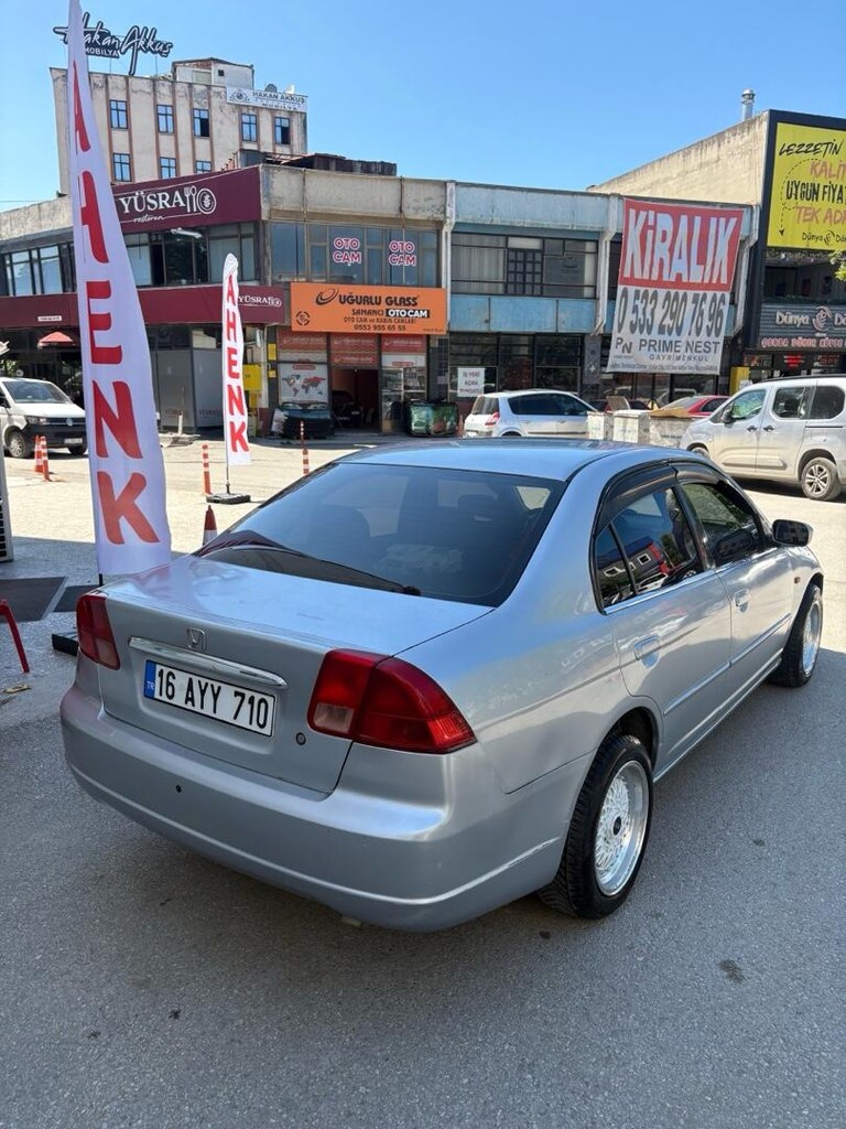 Honda civic 2002 264.000 - 6