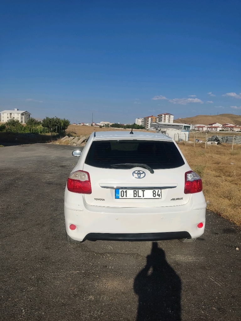 Sahibinden Hasar Kayıtsız Auris - 2