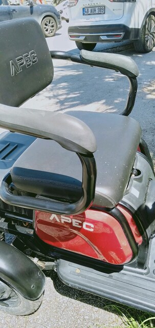 üç tekerlekli motor