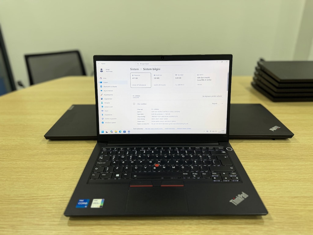 Lenovo ThinkPad E14 Gen 4 i5 12.Nesil 8GB RAM 512GB SSD 14" - 2