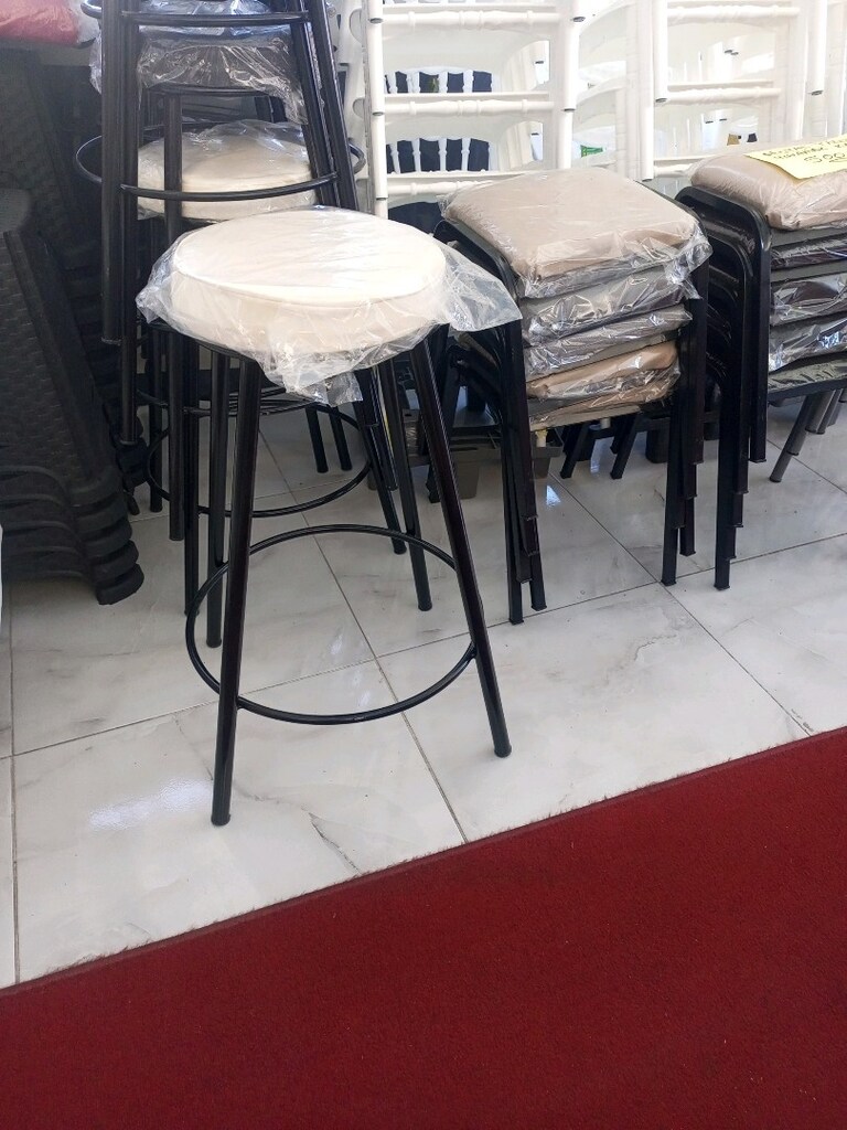 BAR TABURESİ - 2