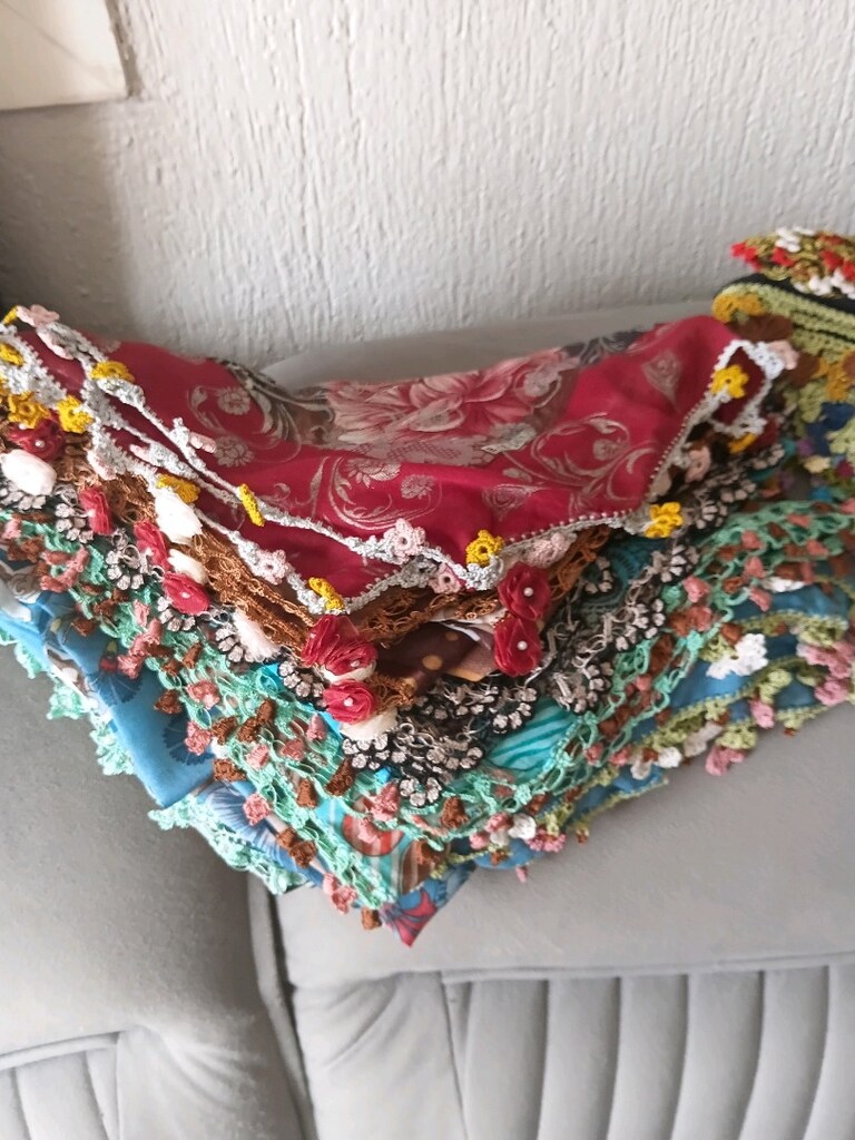 TIĞ İŞİ EL EMEĞİ OYALI YAZMA CENK MARKA 600tl. DİĞER MARKALAR 350tl