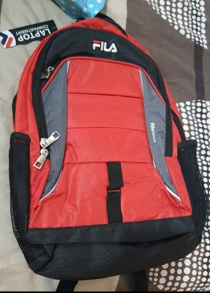 fila marka sırt çantası.sifir etiketli