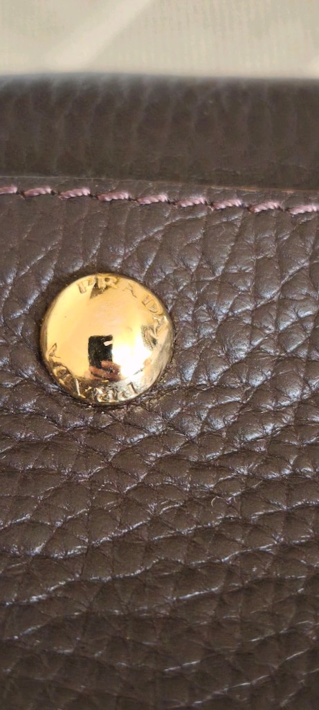 Prada Logolu Deri Omuz Çantası Detaylı Fotoğraflı - 7