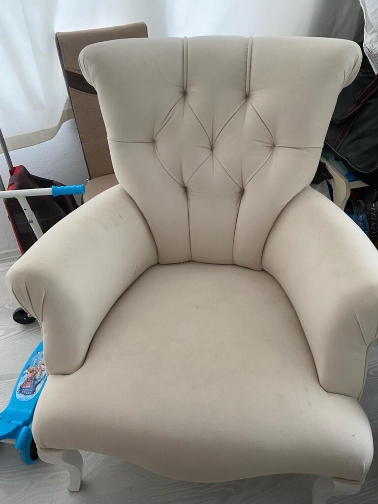 2 adet temiz kullanışlı berjer tek fiyat 3.500 çift fiyat 7.000TL'dir. - 2