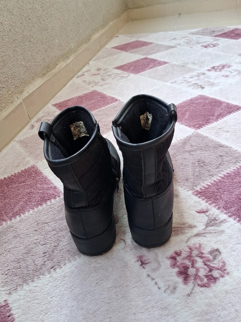 38 numara kadın bot - 2