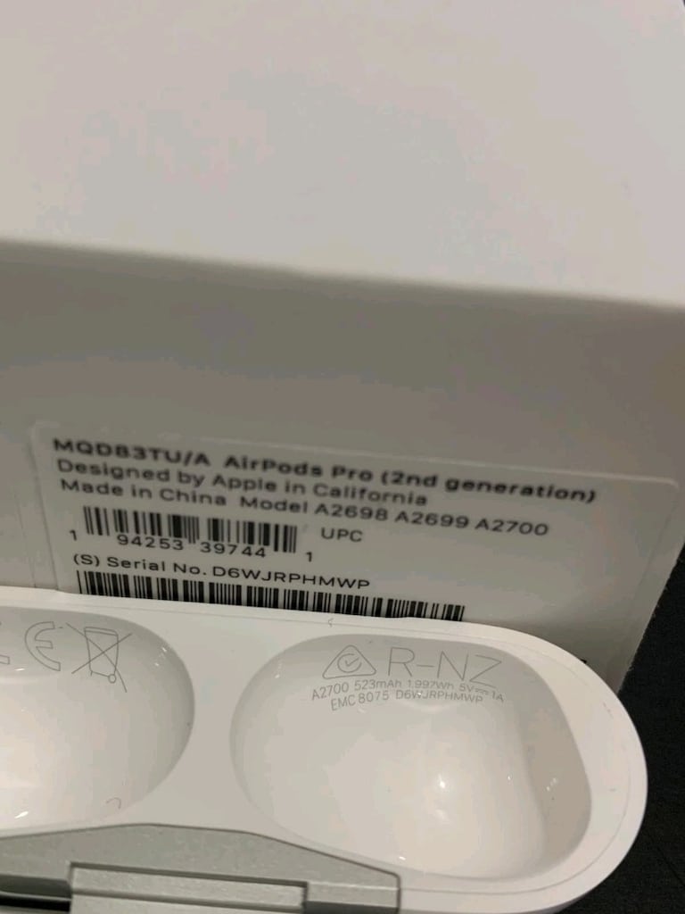 ORİJİNAL Airpods Pro 2 ŞARJ KUTUSU A2698-2699-2700 KUTU SORUNSUZ - 3