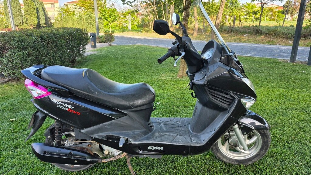 2010 sym joyride 200i evo - 3