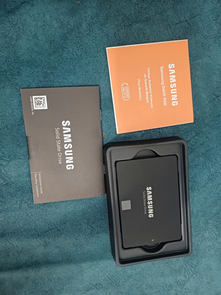 SAMSUNG V-NAND SSD 860 EVO 500 GB - 4