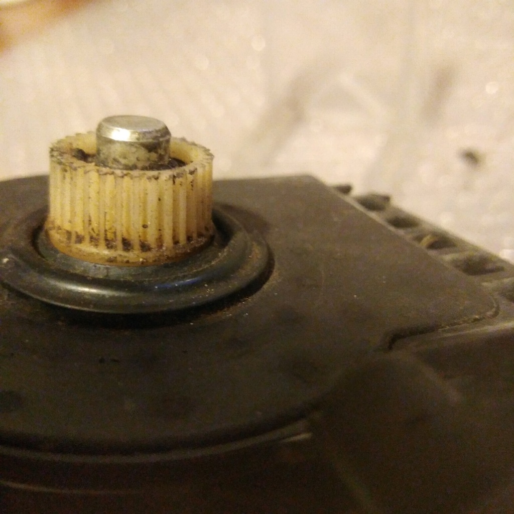MERCEDES W210 CAM MOTORU ARKA SOL - 3