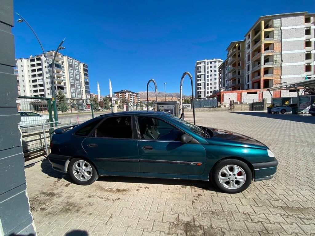 LAGUNA 1 volvo motor - 6