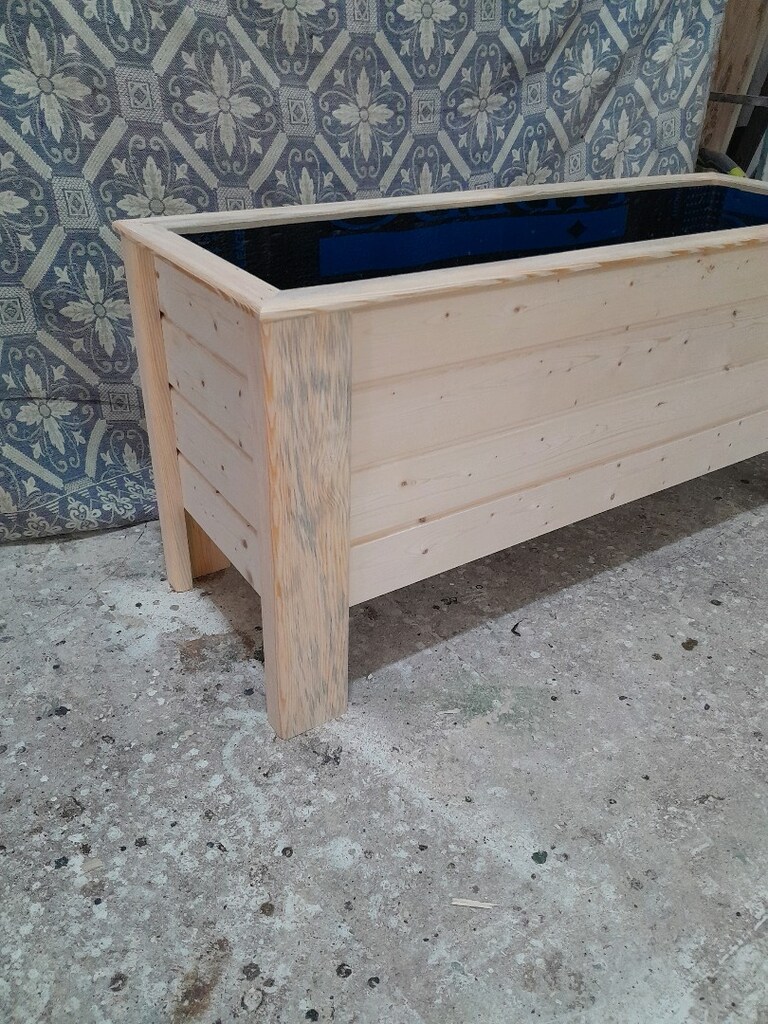Ahşap saksı - çiçeklik - 14
