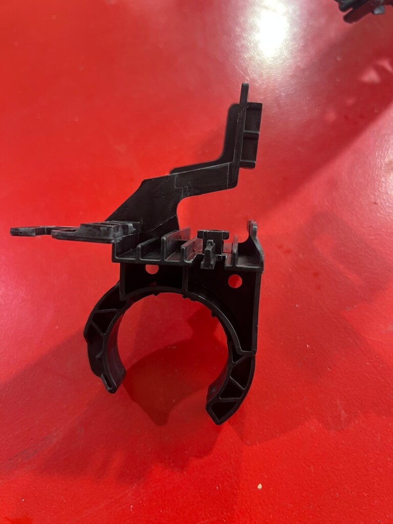 6R0955195 POLO CAM YEDEK DEPO DOLUM BAĞAZI TUTUCU - 6