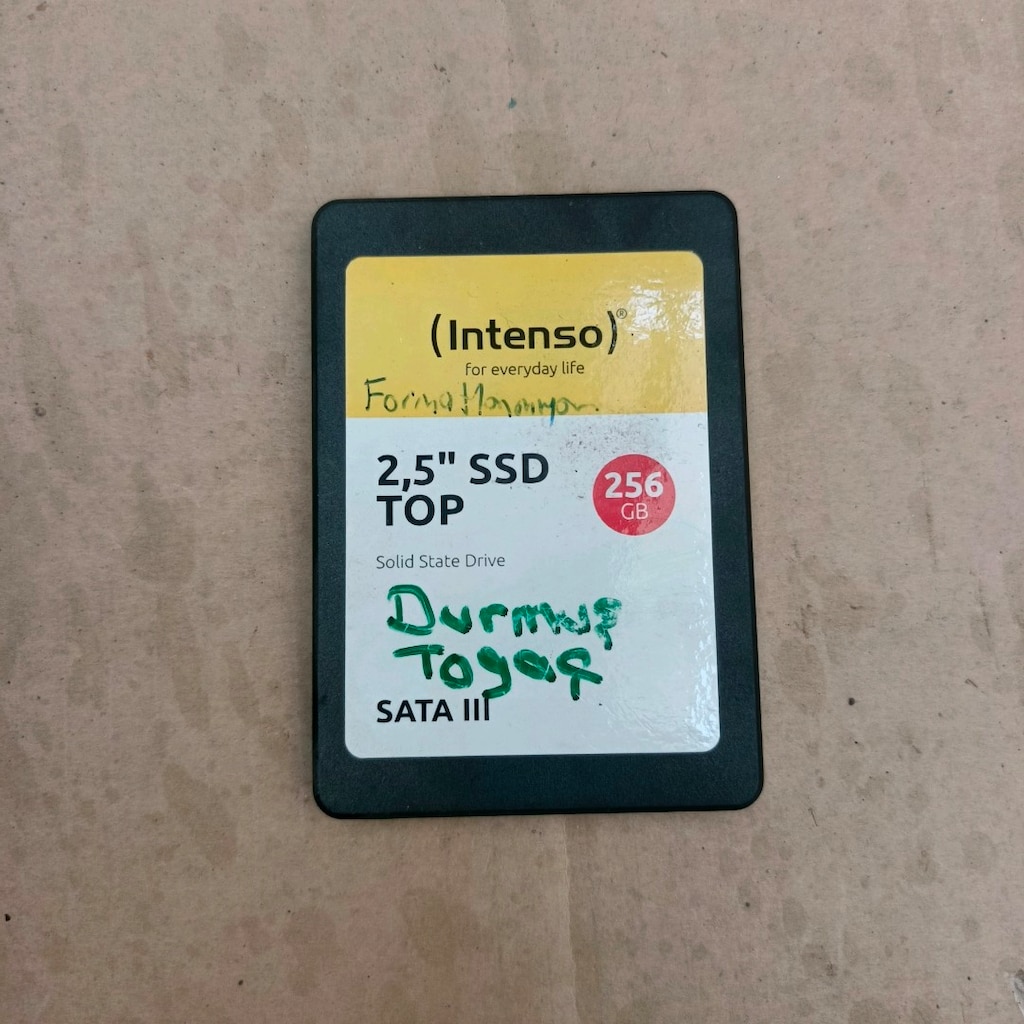 Intenso 256GB SATA III 2.5 İnç Hızlı SSD - 2