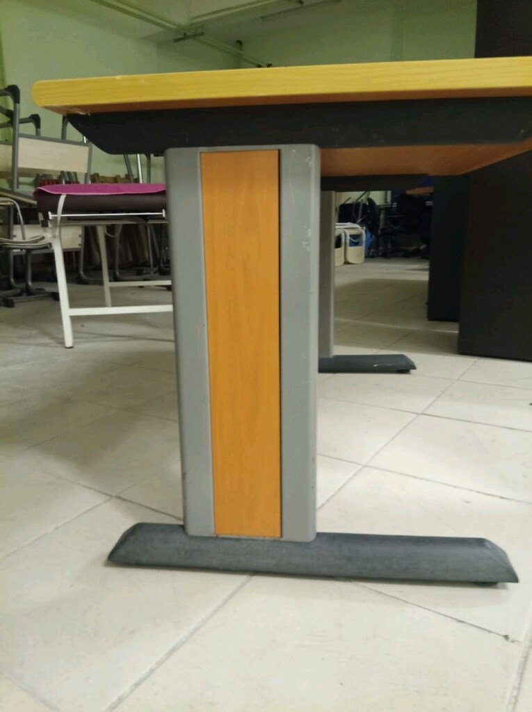Ofis masası. - 3