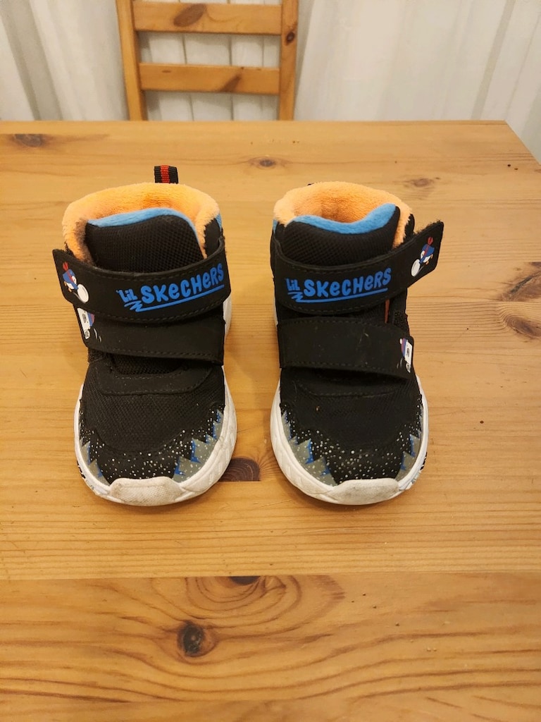 Skechers çocuk bot 23 numara
