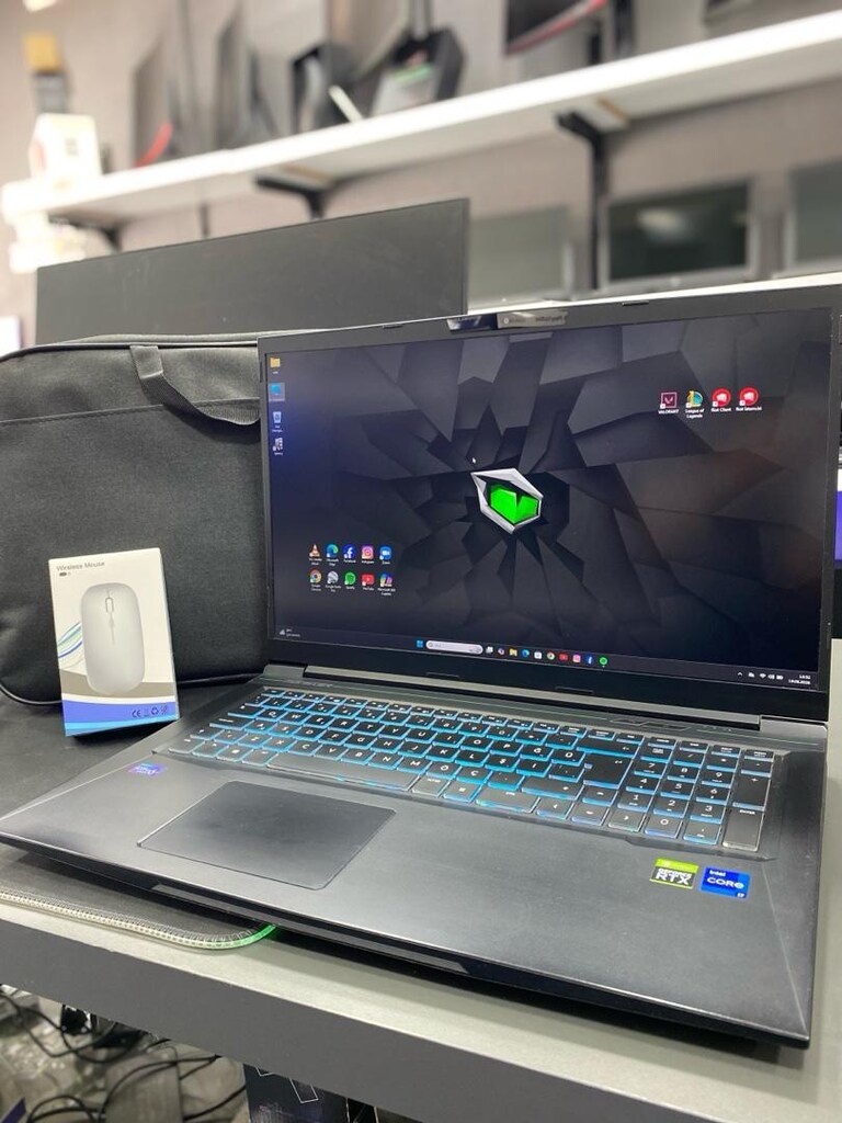 Monster Abra A7 V11.4 17,3" Gaming Çanta ve kablosuz mouse hediye - 3
