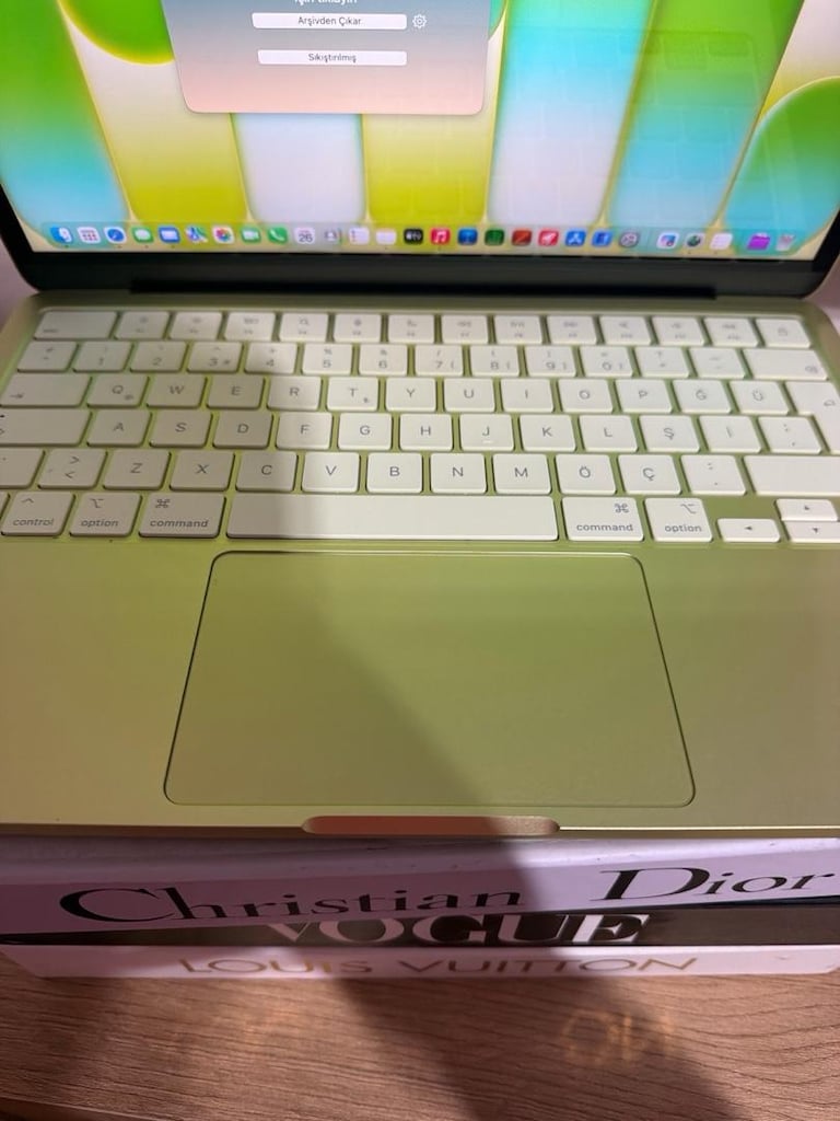 apple mac neo - 3