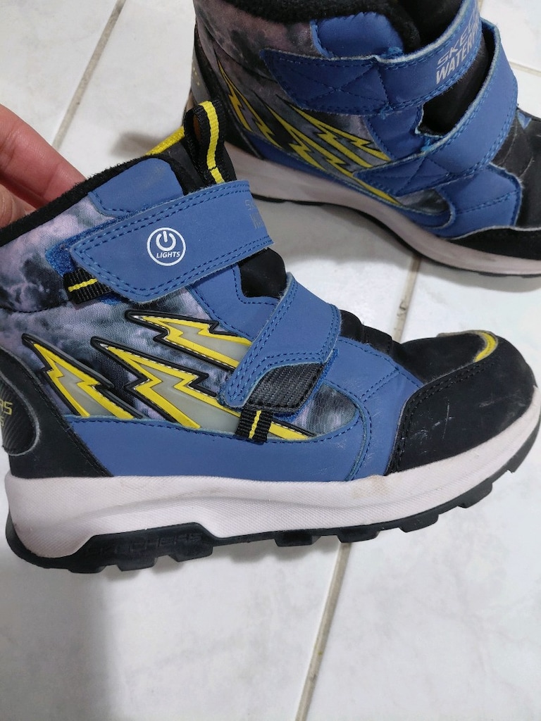 Skechers Su Geçirmez Işıklı Erkek Çocuk Bot - 3