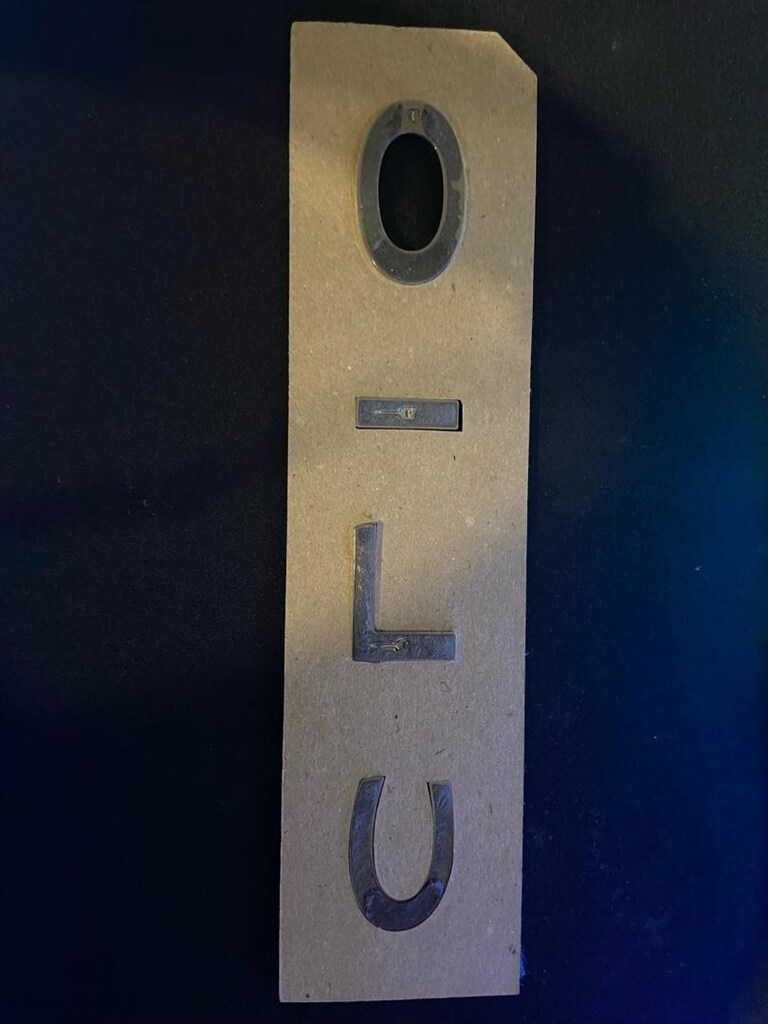Clio 5 Bagaj Logosu ve Yazısı Orjinal Çıkma - 2
