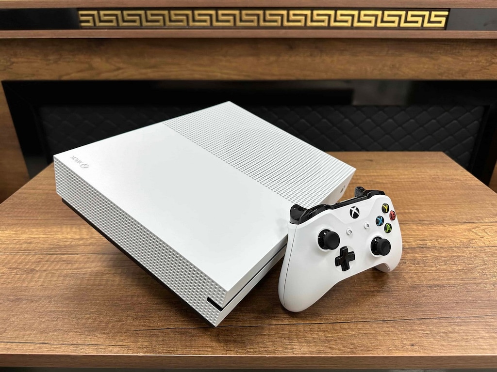 Microsoft Xbox One S 1 TB CD'li Tek Kol - 3