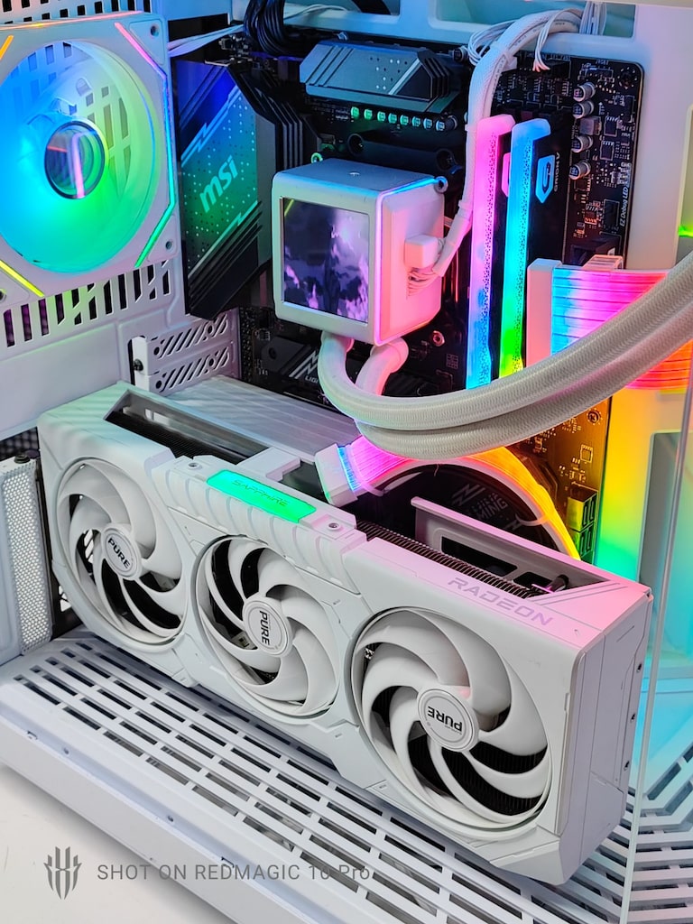 Ryzen 7 7800X3D - RX 9070 XT 16GB - 32GB RAM - 1TB M.2 SSD - 3