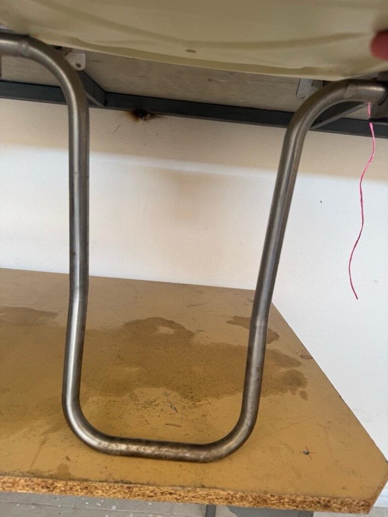 plastik oturaklı metal sandelye - 4
