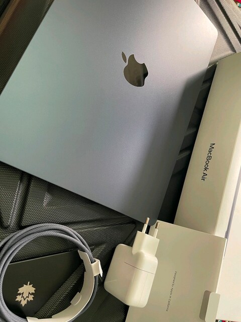 Apple Macbook Air M3 15 inç 512 GB SSD