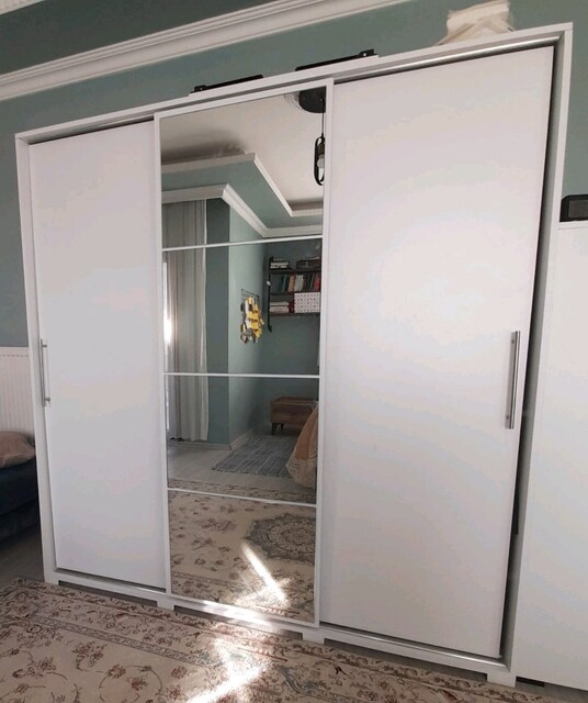 Gardrop, Sürgülü Dolap