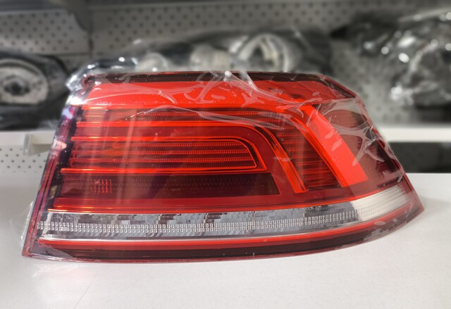 PASSAT SAĞ DIŞ LEDLİ STOP LAMBASI COMFORTLİNE 2015 - 2019 - 3G5945096A