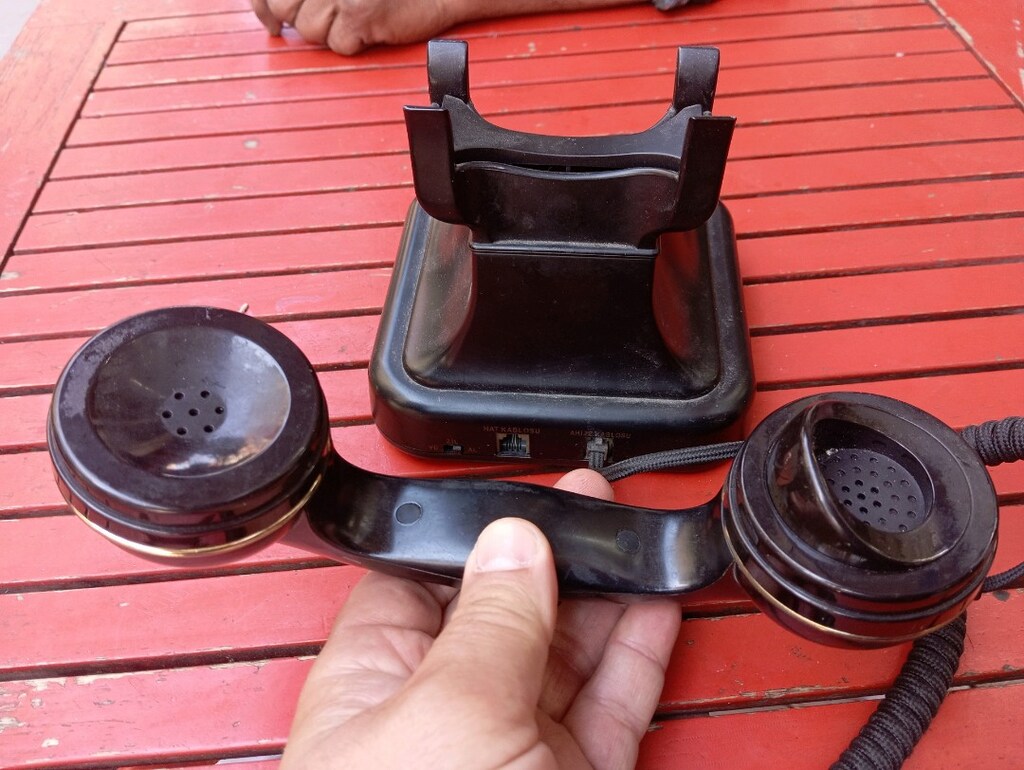 Antika görünümlü fakat diil, Dekor amaçlı eski tip Tuşlu telefon - 6